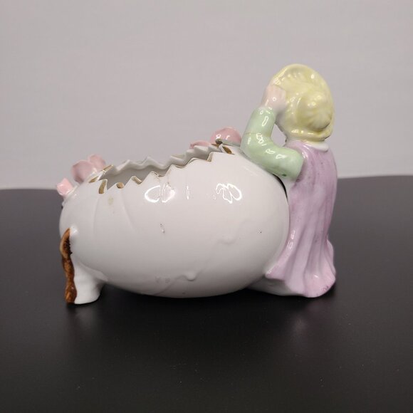 Vintage Ceramic Planter with large egg, girl, and applied pink flowers - Picture 5 of 7